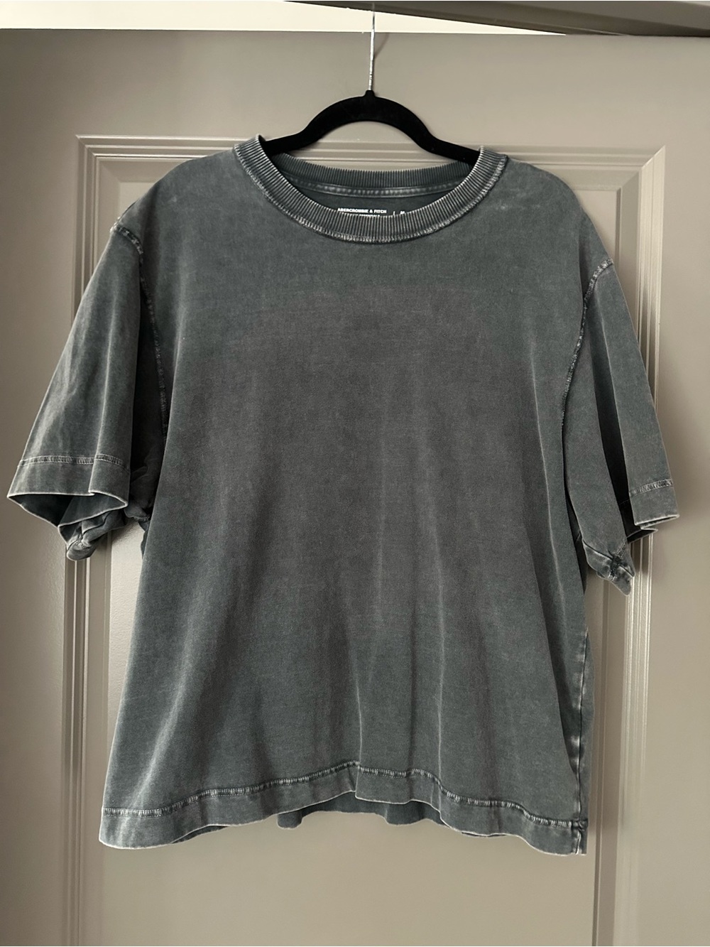 Abercrombie & Fitch Premium Essentials Cropped Washed Charcoal Crewneck Tee